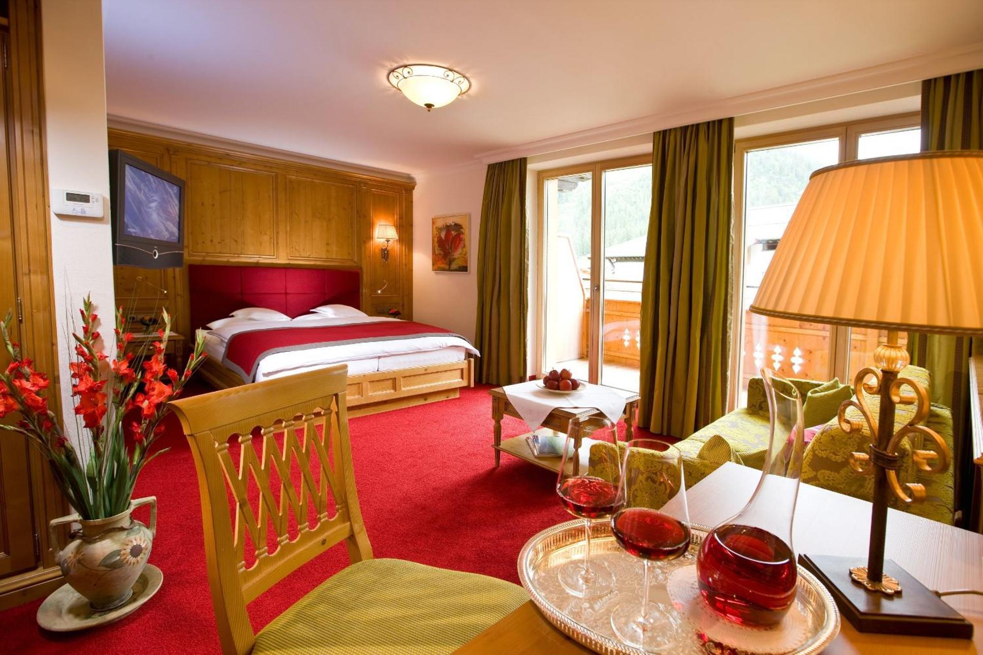Hotel Auenhof Lech am Arlberg Exterior photo
